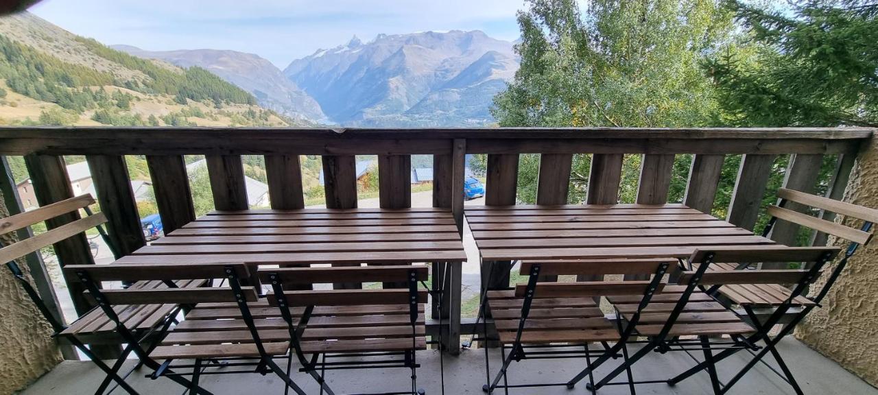 Auris Les Gentianes Station Alpe Huez Apartment Bagian luar foto