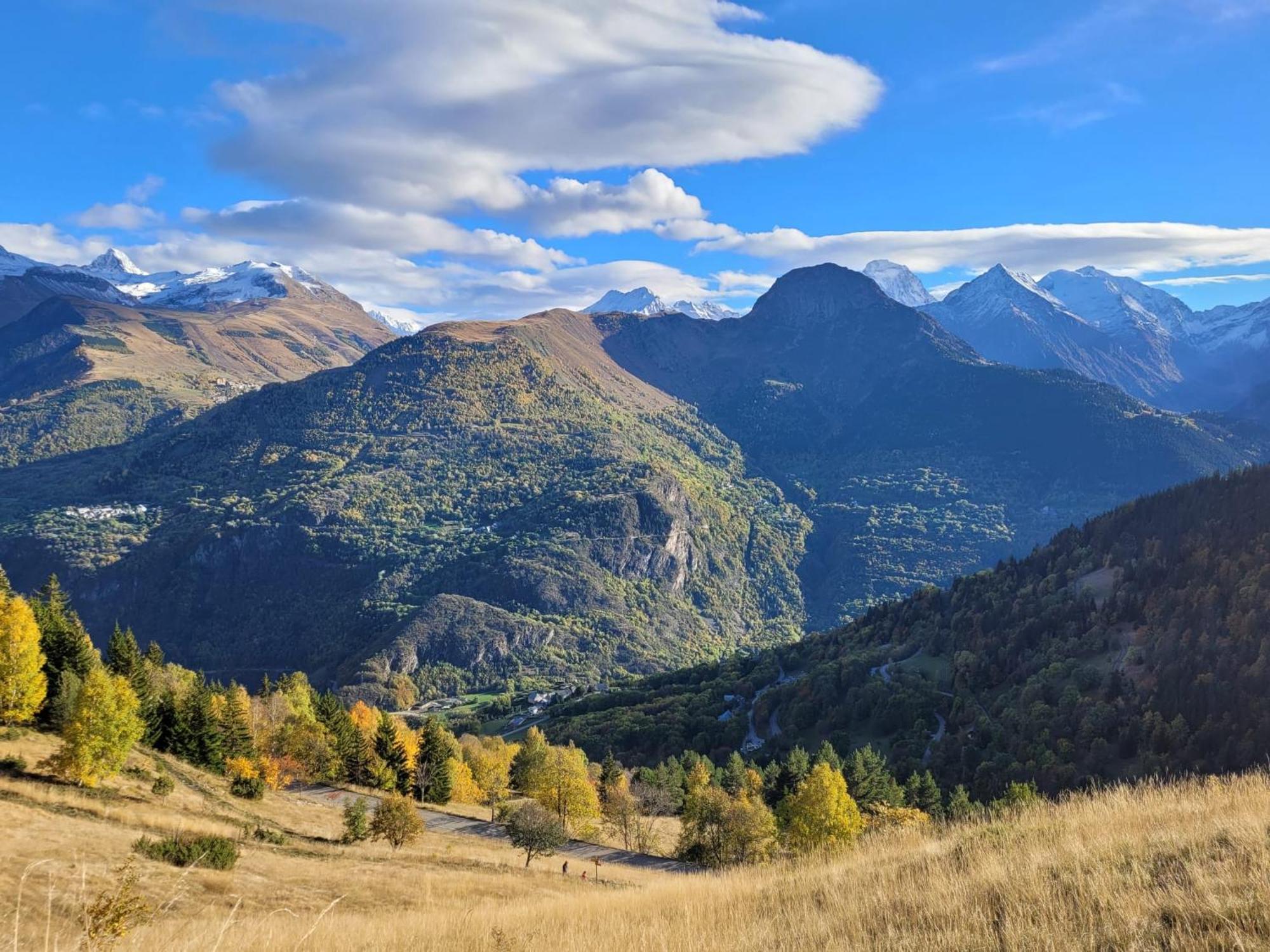 Auris Les Gentianes Station Alpe Huez Apartment Bagian luar foto