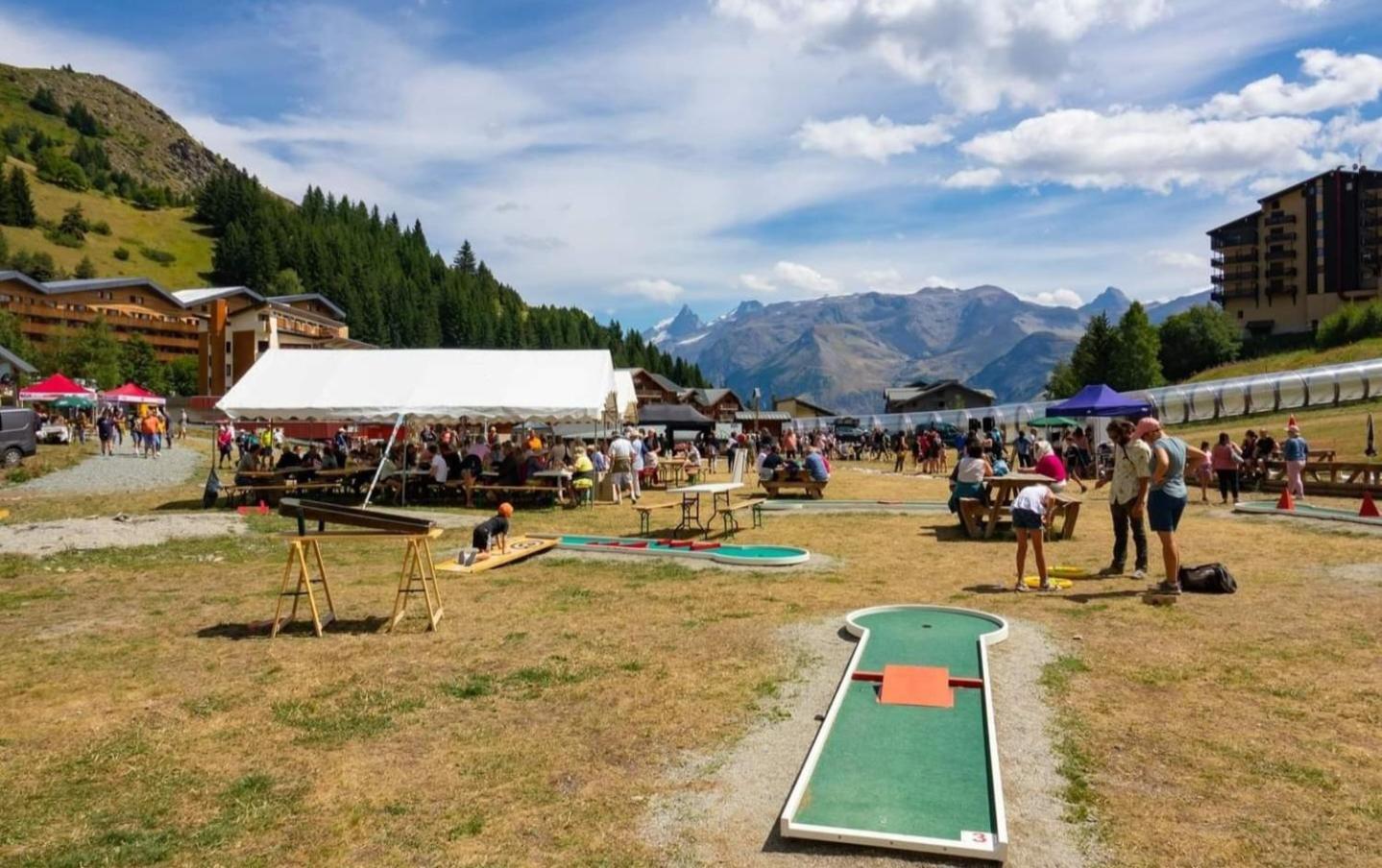 Auris Les Gentianes Station Alpe Huez Apartment Bagian luar foto
